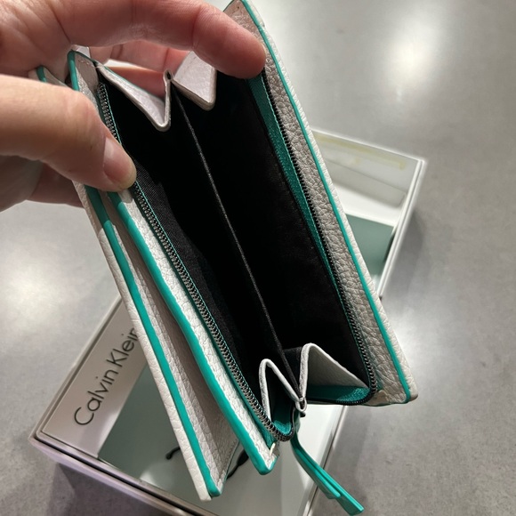 Calvin Klein Blue Wallets Collection - Picture 6 of 10